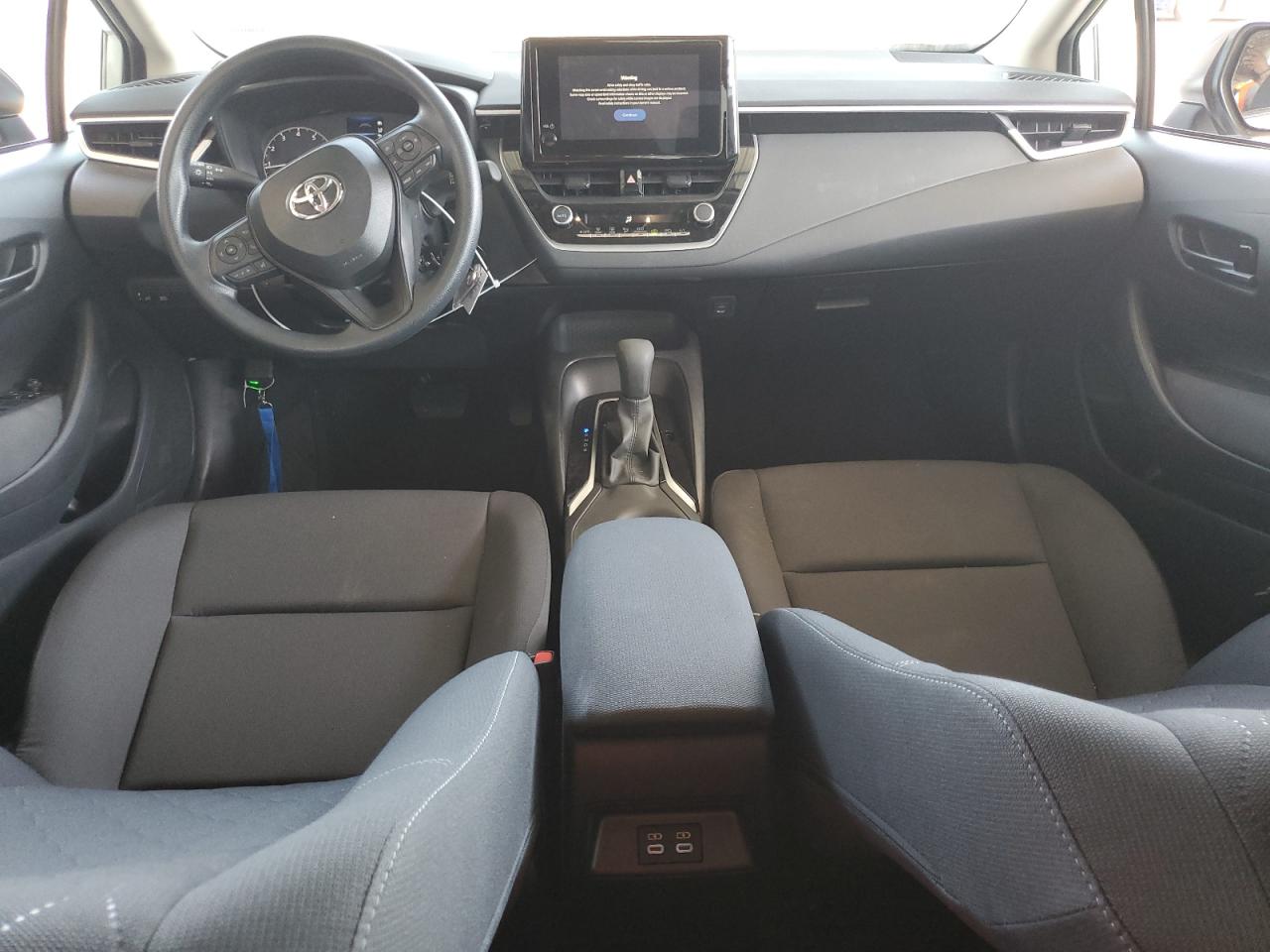 TOYOTA COROLLA LE 2025