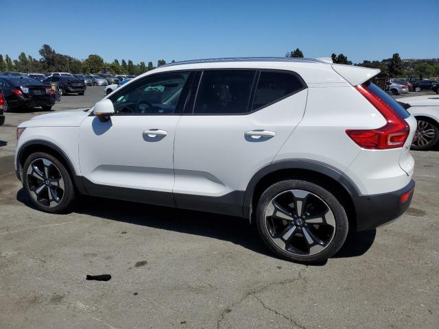 VOLVO XC40 T4 MOMENTUM 2018