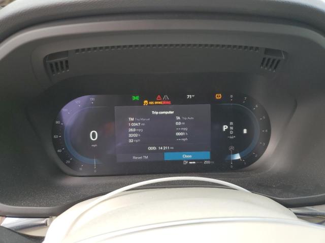 VOLVO XC60 B5 MOMENTUM 2022
