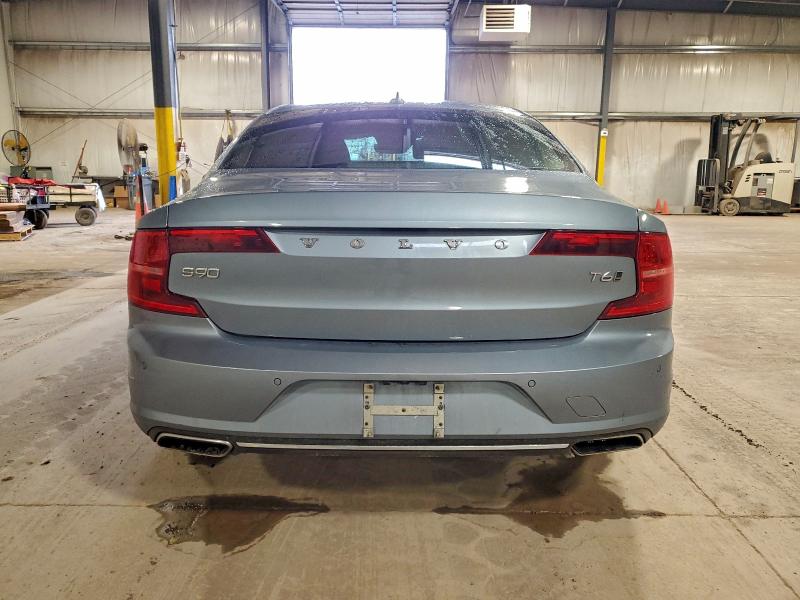 VOLVO S90 T6 MOMENTUM 2019