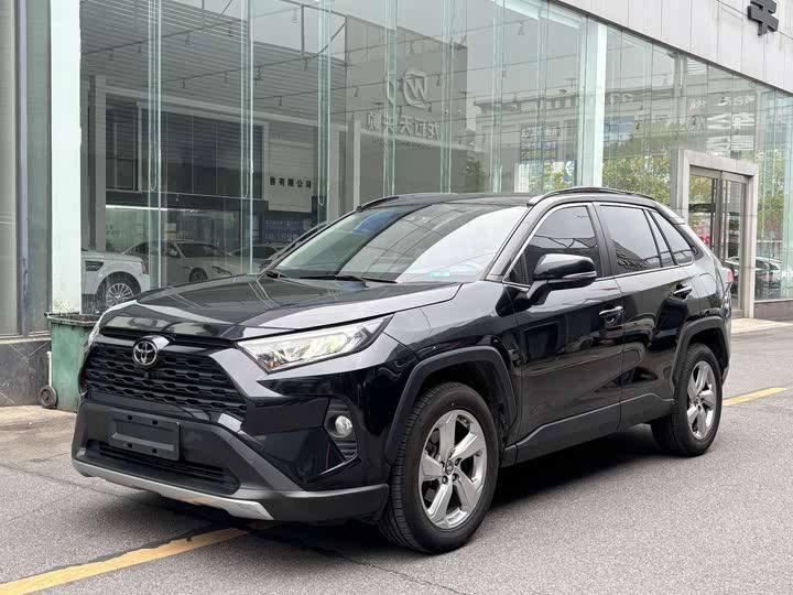 TOYOTA RAV4 2021