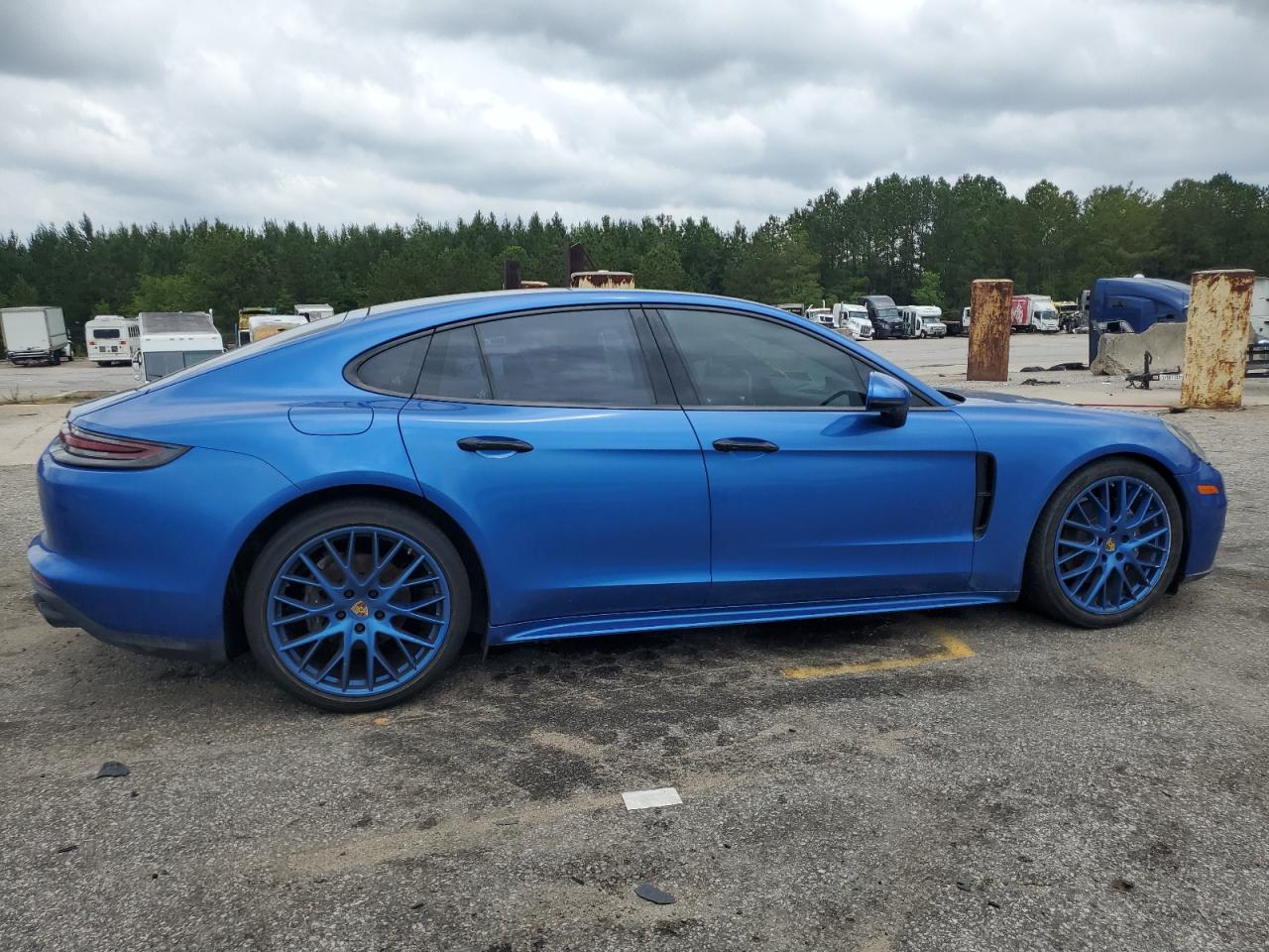 PORSCHE PANAMERA 4 2018
