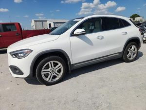 MERCEDES-BENZ GLA 250 2021