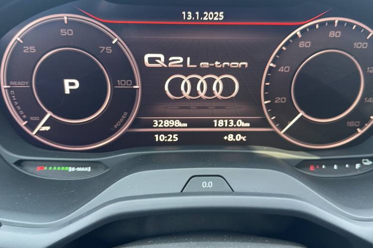 AUDI Q2L e-tron 2019