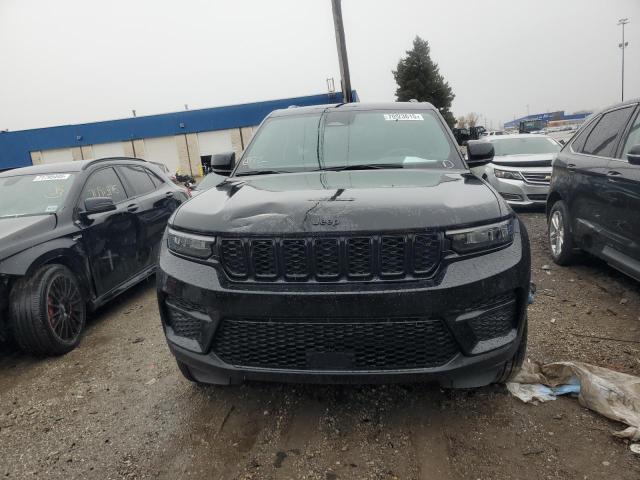 JEEP GRAND CHEROKEE LAREDO 2024