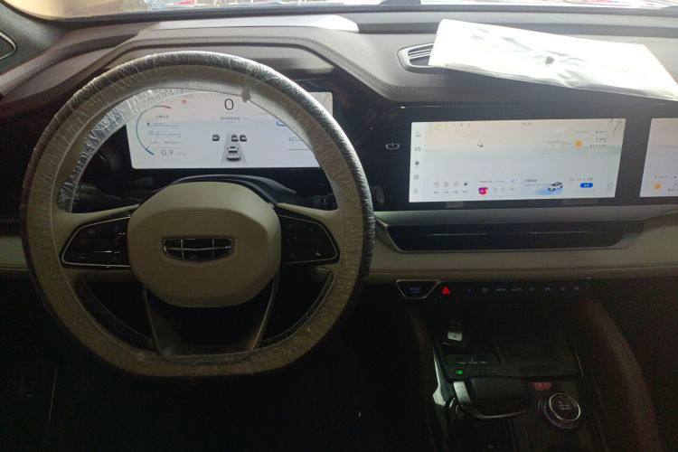 Geely Xingyue L 2021