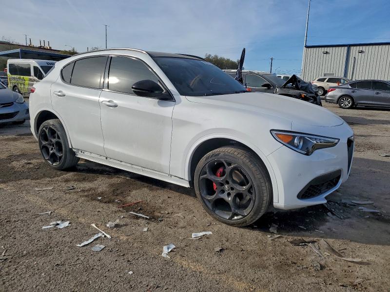 ALFA ROMEO STELVIO TI 2022