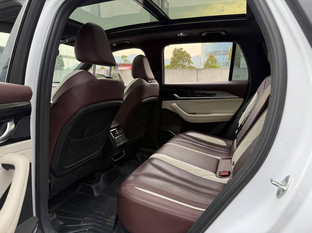 Geely Monjaro 2021