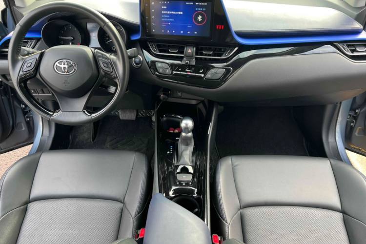 TOYOTA C-HR Deluxe Edition 2021