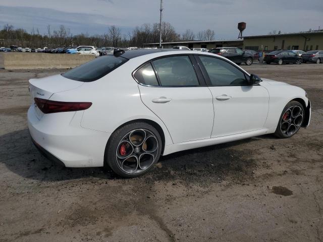 ALFA ROMEO GIULIA SUPER 2022