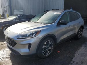 FORD ESCAPE SE 2022