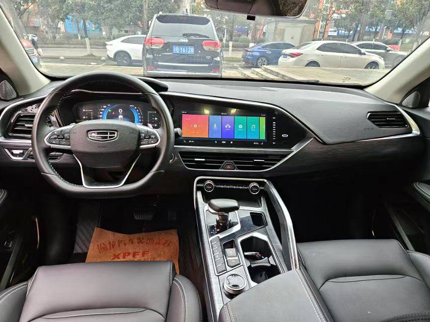 Geely Tugella 2020