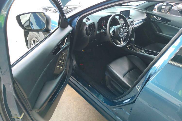 MAZDA CX-4 2021