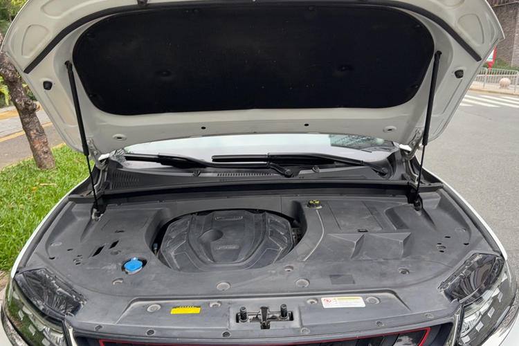 Geely Tugella 2019