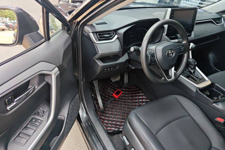 TOYOTA RAV4 2020