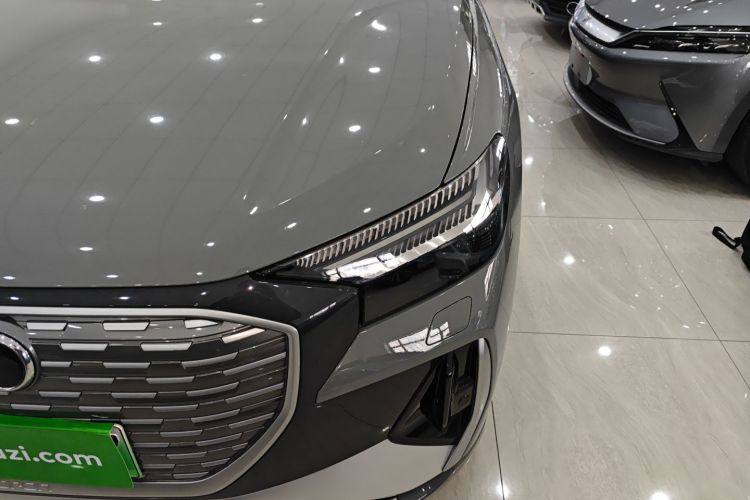 AUDI Q4 E-TRON Creative Edition 2022
