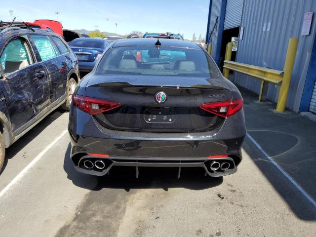 ALFA ROMEO GIULIA QUADRIFOGLIO 2021