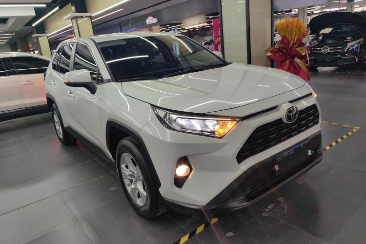 TOYOTA RAV4 2020