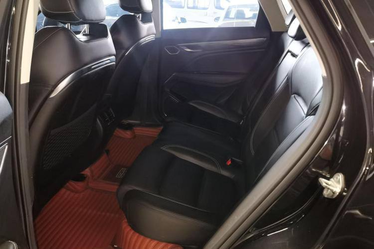 Geely Tugella 2020