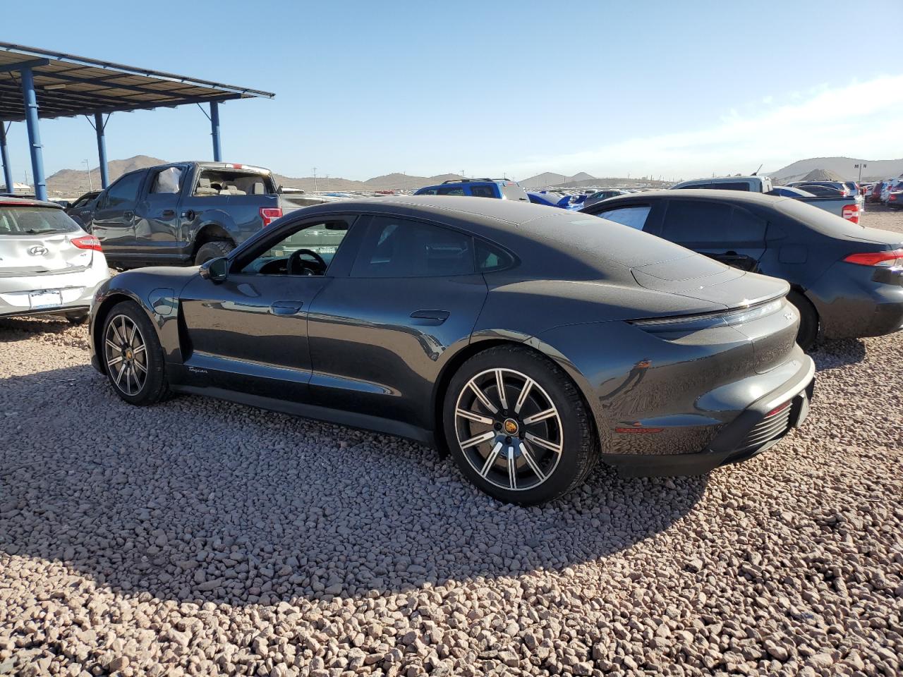 PORSCHE TAYCAN 2022