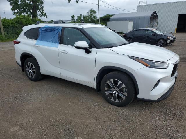 TOYOTA HIGHLANDER XLE 2022