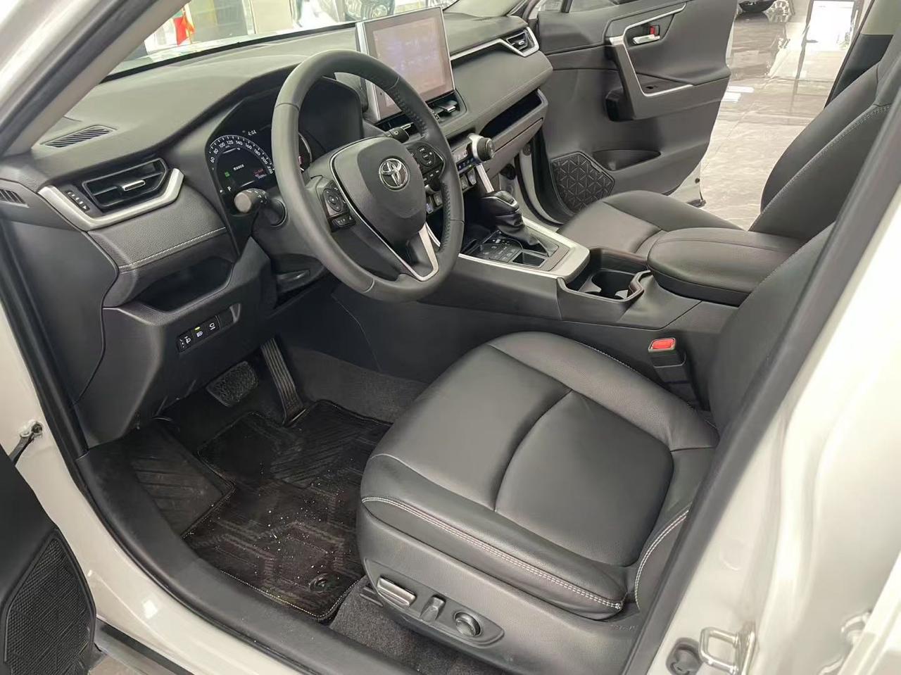 TOYOTA RAV4 Fashion Edition plus 2021