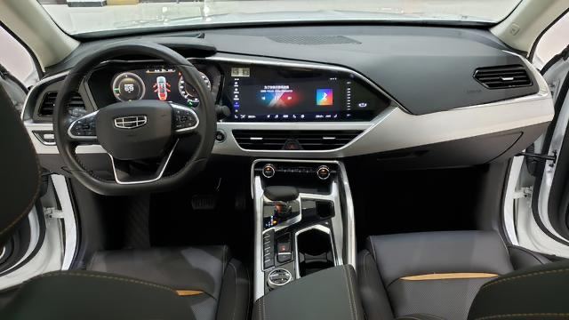 Geely Xingyue PHEV 400T 2019