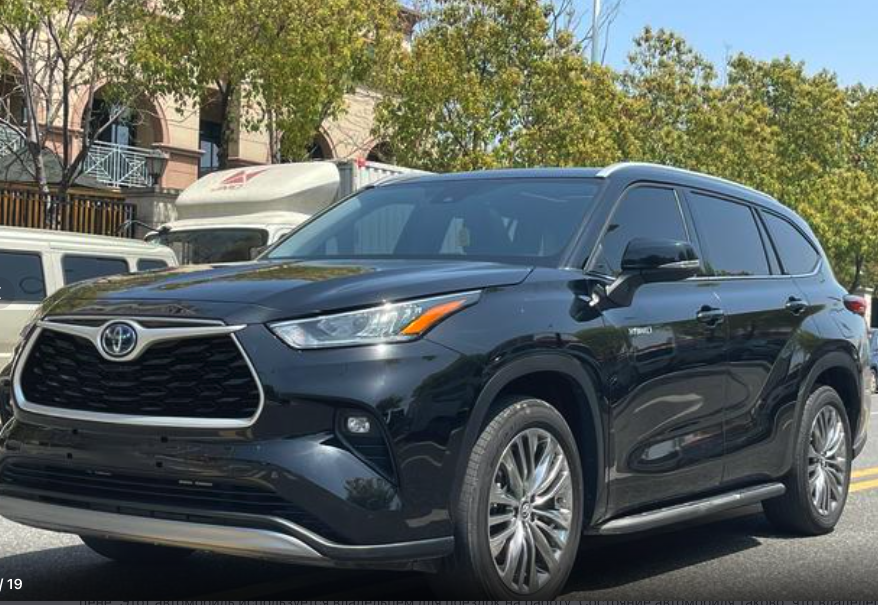 TOYOTA HIGHLANDER HYBRID Luxury Edition 2022
