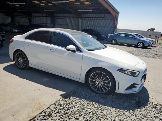 MERCEDES-BENZ A 220 2021