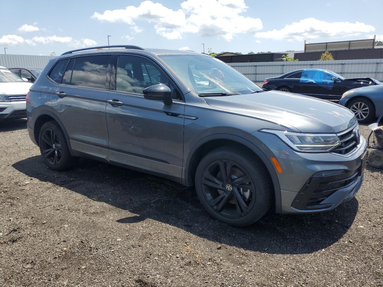 VOLKSWAGEN TIGUAN SE R-LINE BLACK 2024