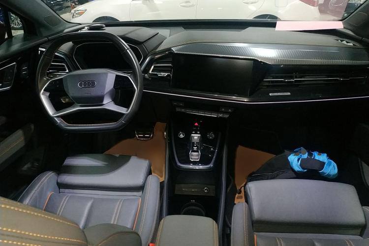AUDI Q4 E-TRON Creative Edition 2022
