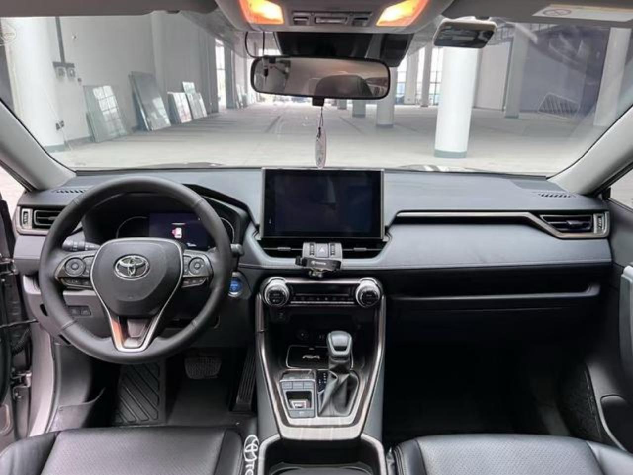 TOYOTA RAV4 2021