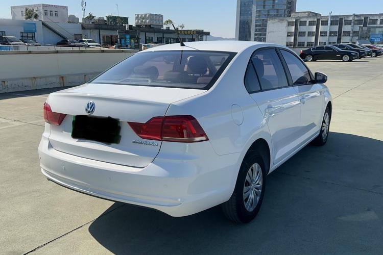 VOLKSWAGEN SANTANA 2021