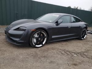 PORSCHE TAYCAN 2022