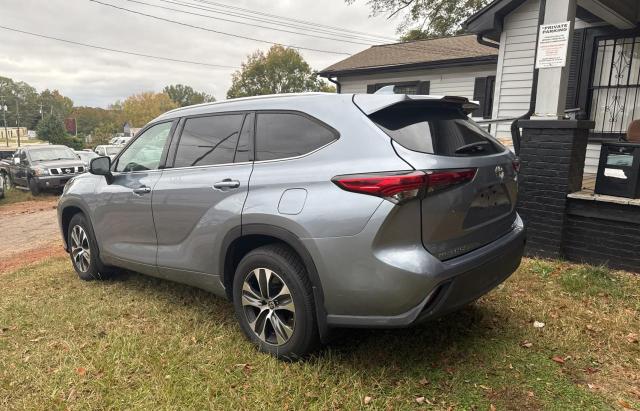 TOYOTA HIGHLANDER XLE 2020