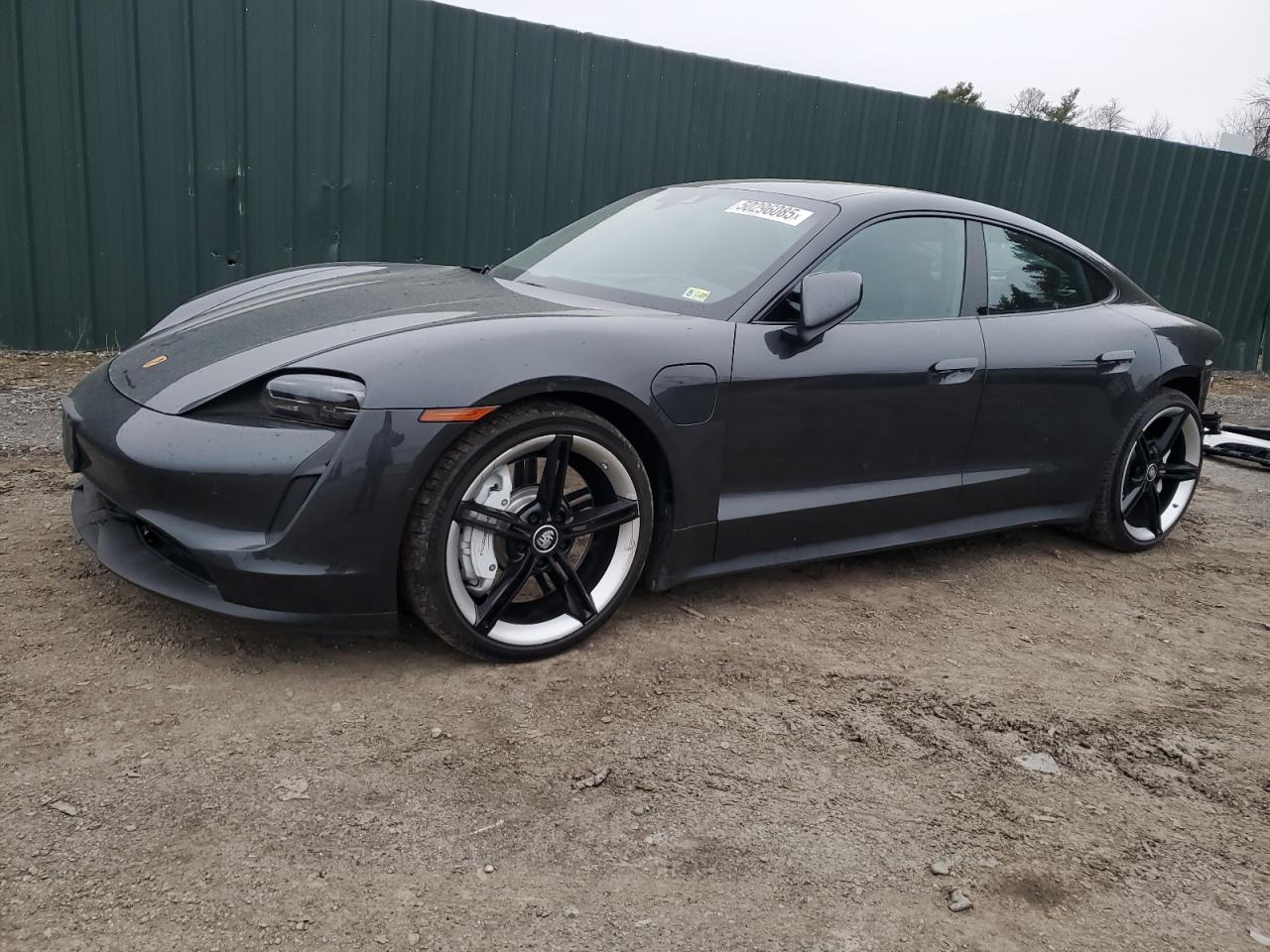 PORSCHE TAYCAN 2022