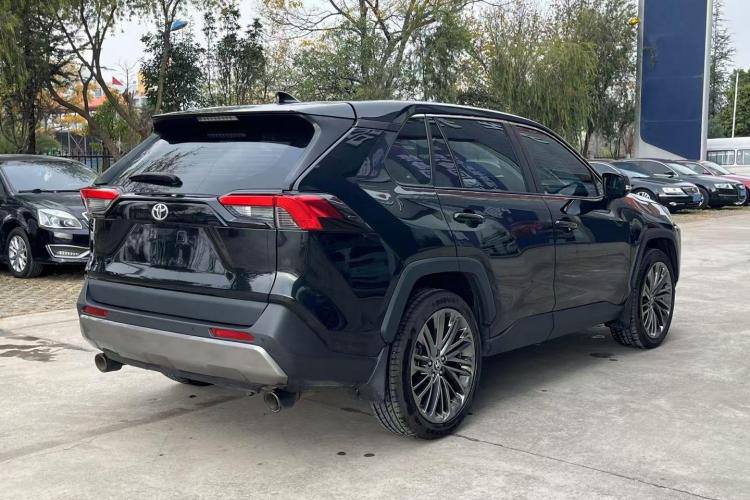 Toyota RAV4 2021