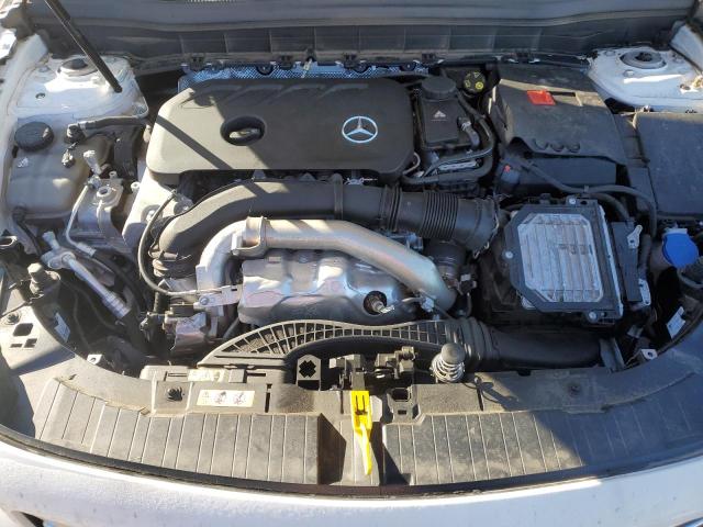 MERCEDES-BENZ GLB 250 2024