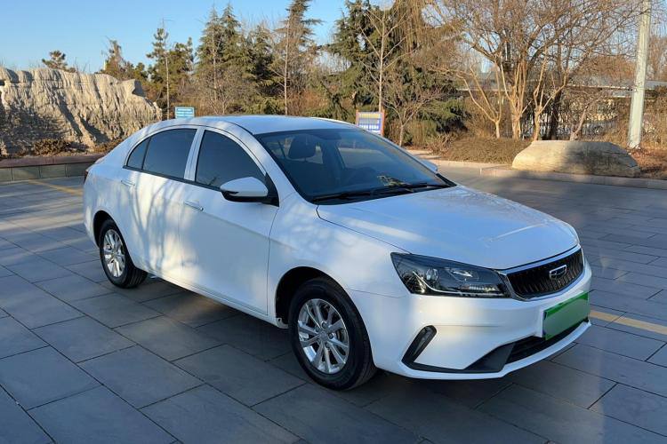 Geely Emgrand 2021