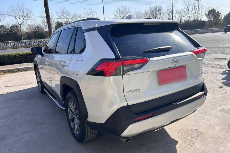 TOYOTA RAV4 2023