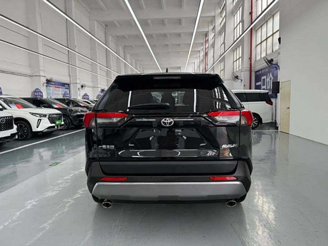 TOYOTA RAV4 2022