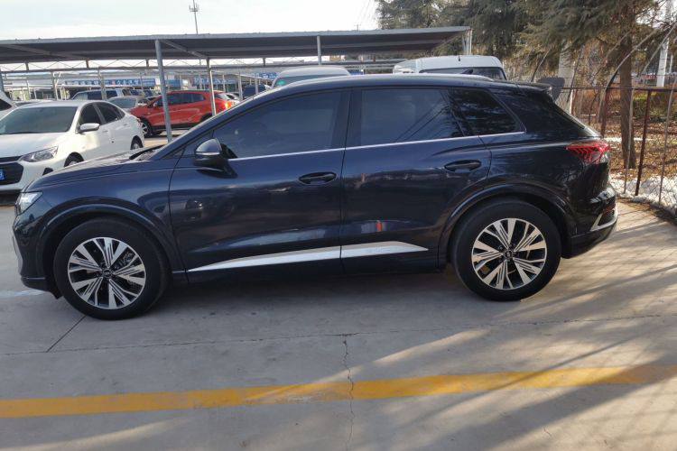 AUDI Q4 E-TRON 2023