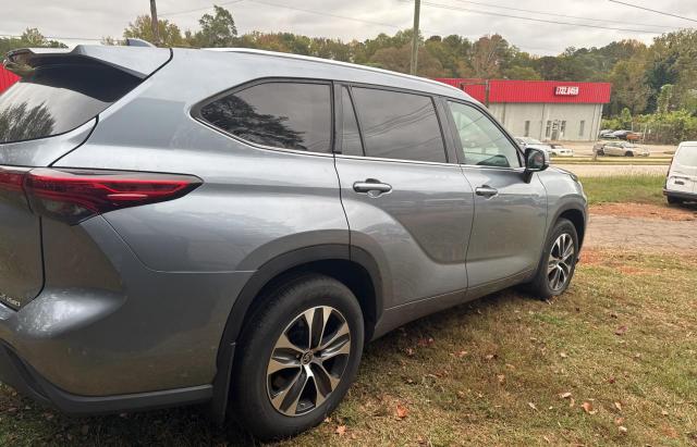 TOYOTA HIGHLANDER XLE 2020