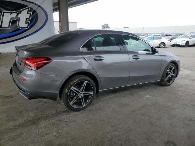 MERCEDES-BENZ A 220 2021