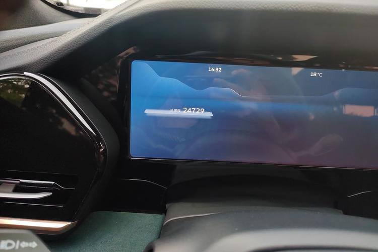 Geely Xingyue L (Monjaro) 2021