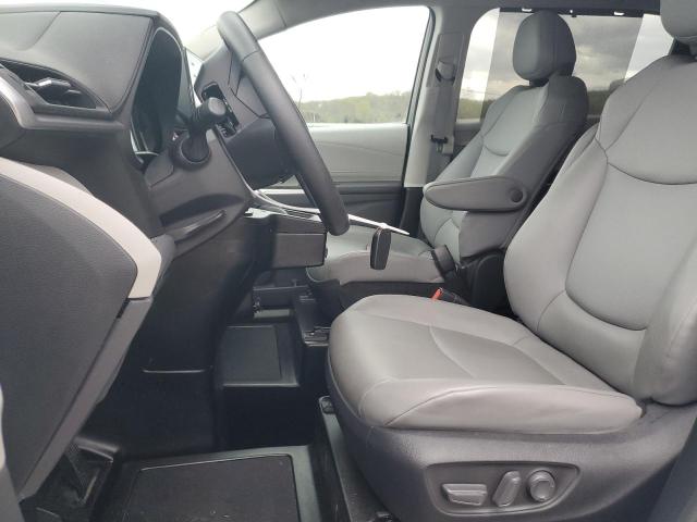 TOYOTA SIENNA XLE 2022