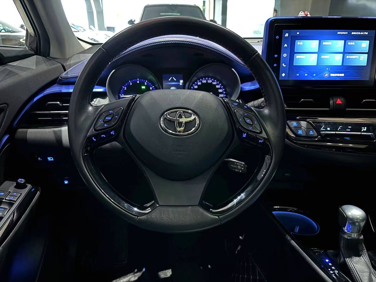 TOYOTA C-HR 2021