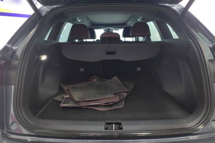 Geely Monjaro 2021