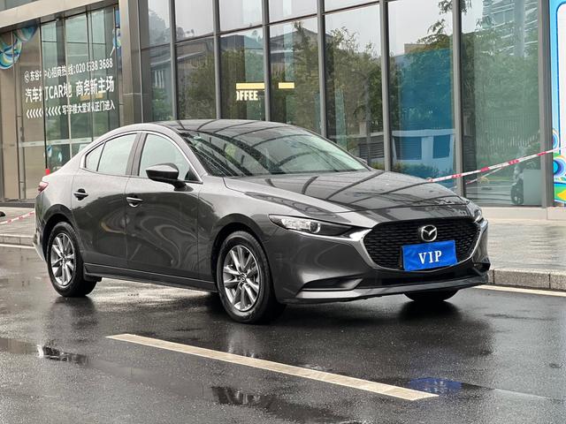 MAZDA 3 2022