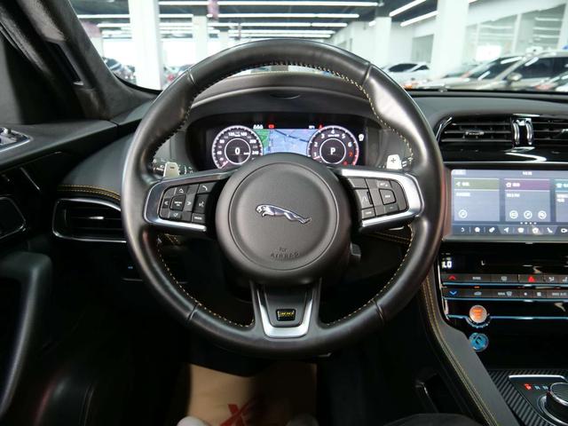 JAGUAR F-PACE 2020
